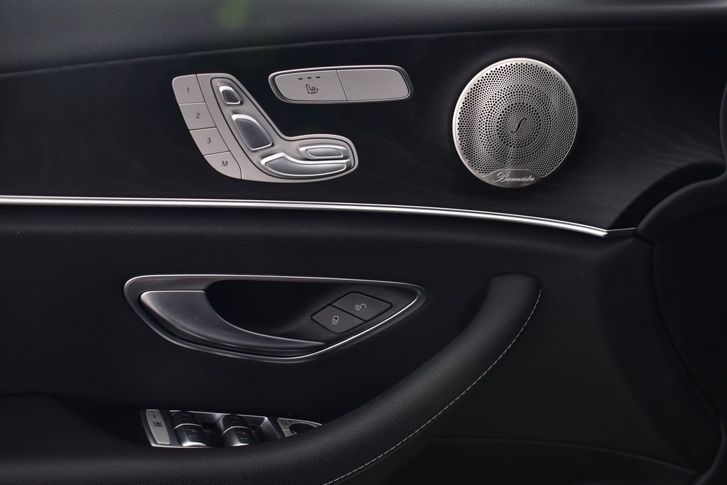 Thumbnail: 2023 Mercedes-Benz E-Class - 12