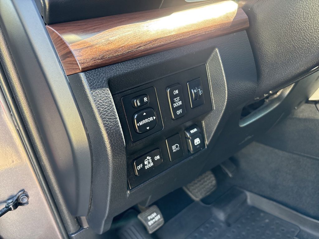 Thumbnail: 2019 Toyota Tundra - 13