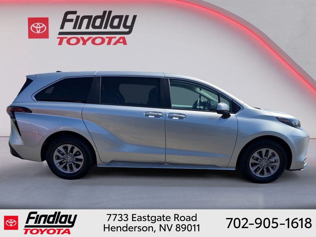 Used 2025 Toyota Sienna Van