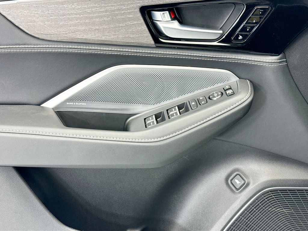 Thumbnail: 2026 Acura MDX - 22