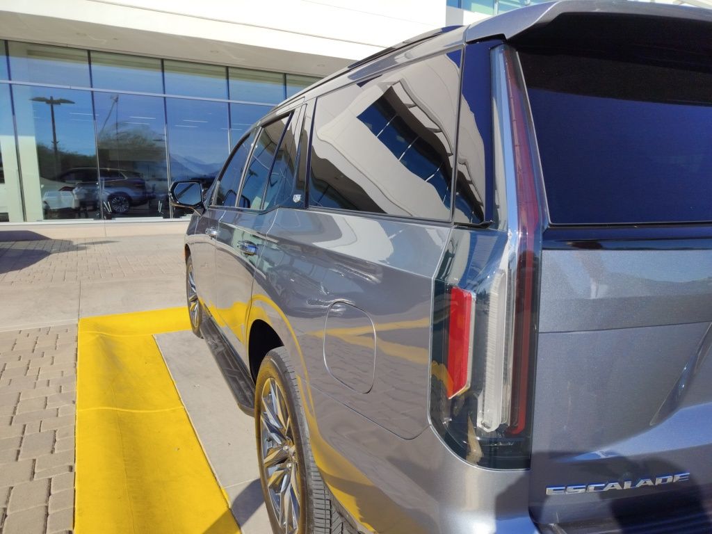 Thumbnail: 2021 Cadillac Escalade - 4