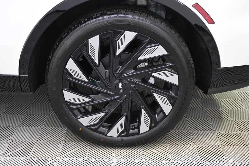 New 2026 White Lincoln Reserve image 20