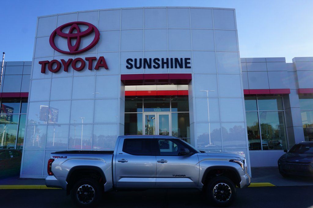 2026 Toyota Tundra SR5 CrewMax Cab 4WD