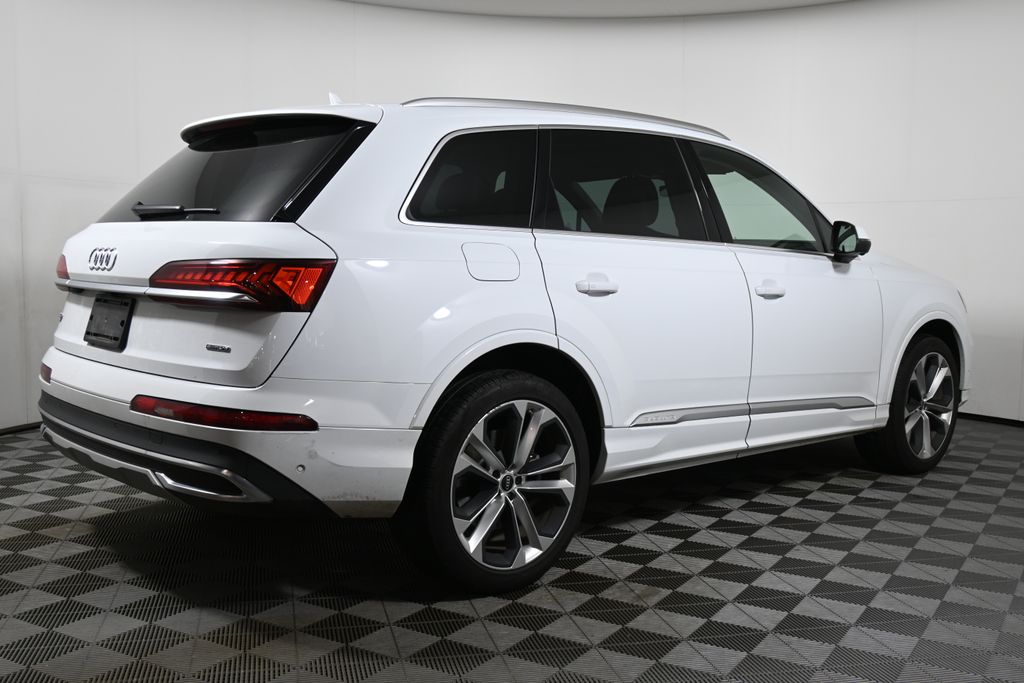 Thumbnail: 2022 Audi Q7 - 7