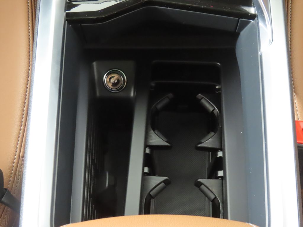 Thumbnail: 2024 Audi Q8 e-tron - 22