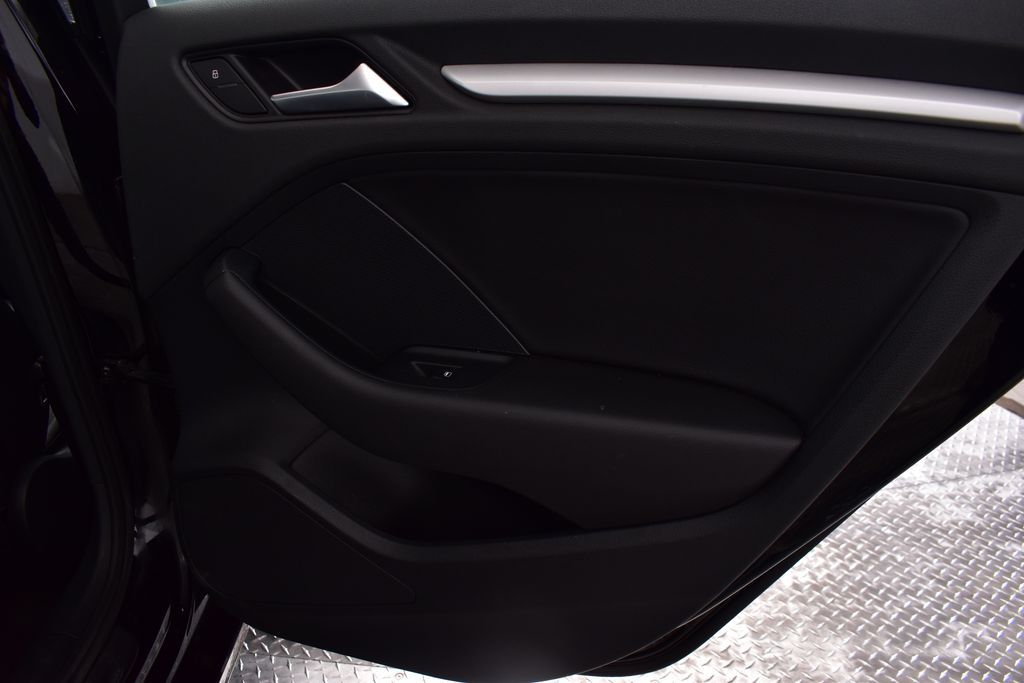 2015 Audi A3 Premium 29