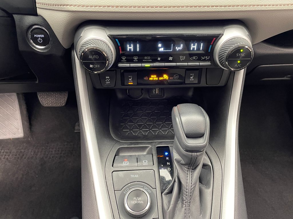 Thumbnail: 2023 Toyota RAV4 - 26