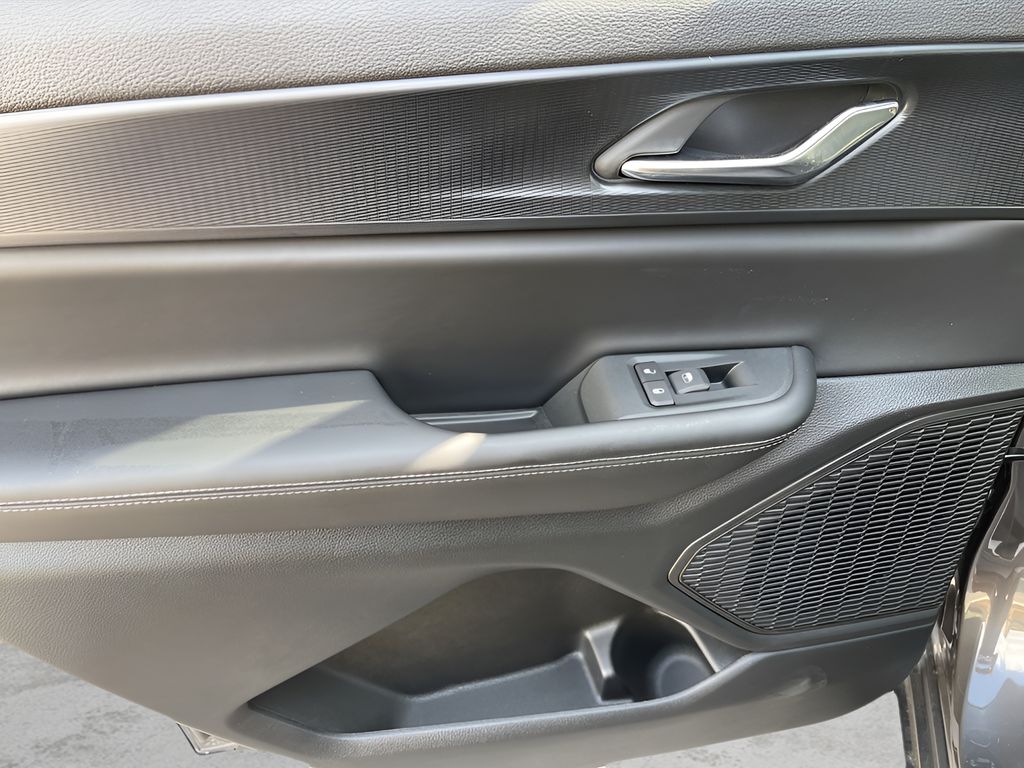 New Car 2025 Jeep Grand Cherokee L  For Sale Under $50,000 In Austin, Texas