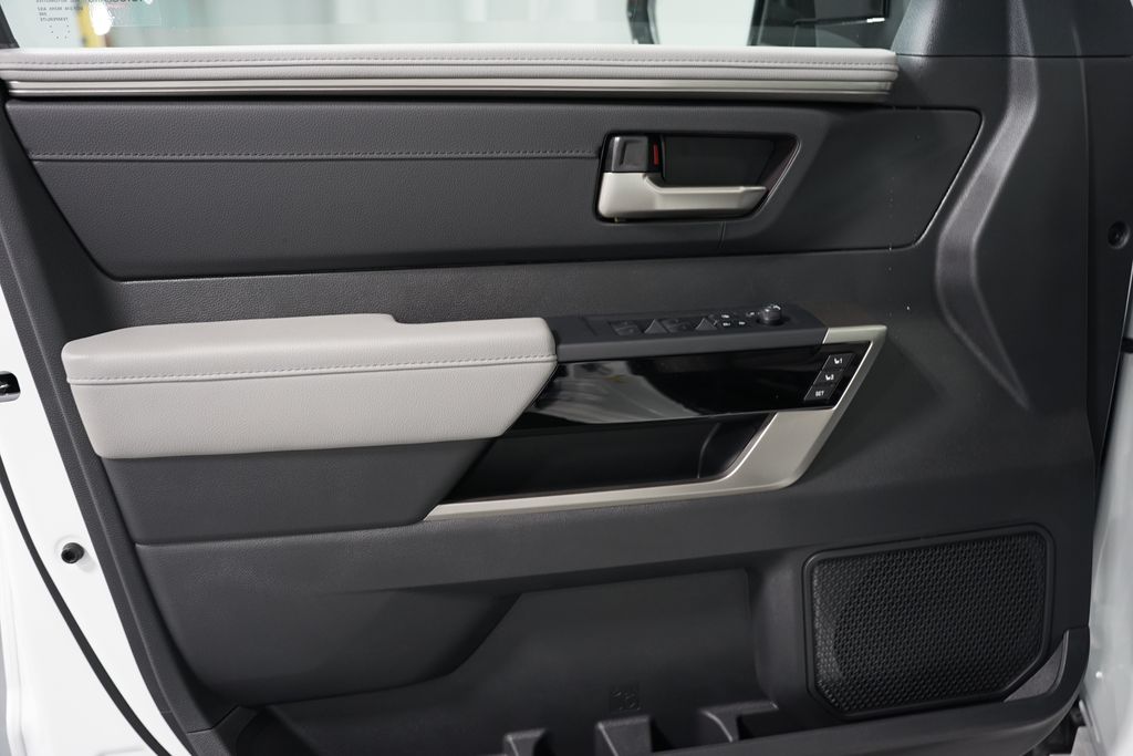 2025 Toyota Tundra Limited 31