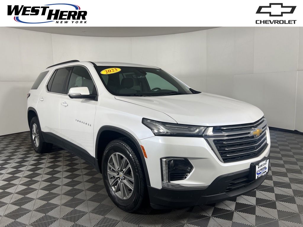 Pre-Owned 2023 Chevrolet Traverse LT 4D Sport Utility in #AE26P131