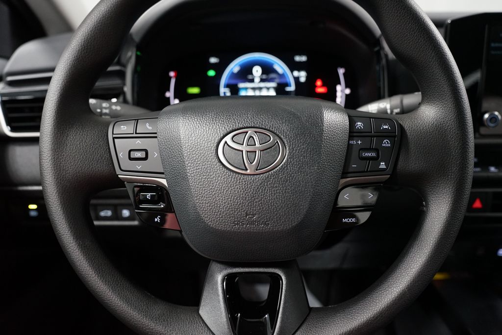 Thumbnail: 2025 Toyota Camry - 12