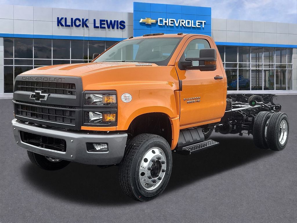 2023 Chevrolet Silverado 6500HD - 2