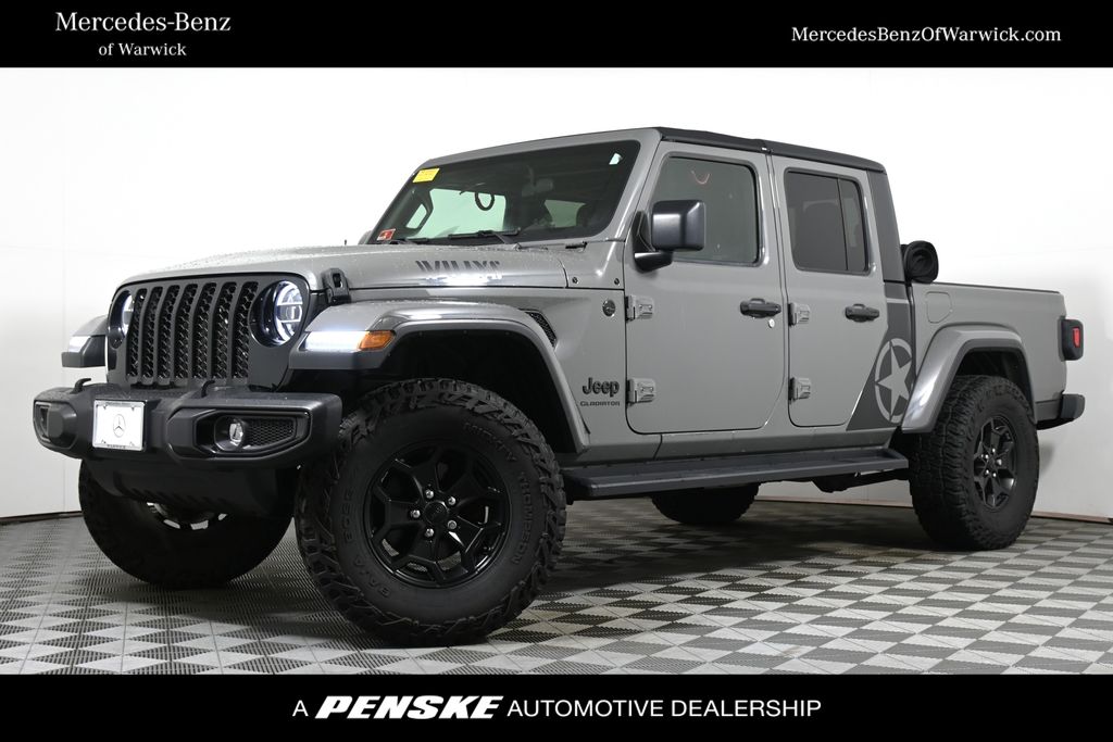 2021 Jeep Gladiator Sport -
                Warwick, RI