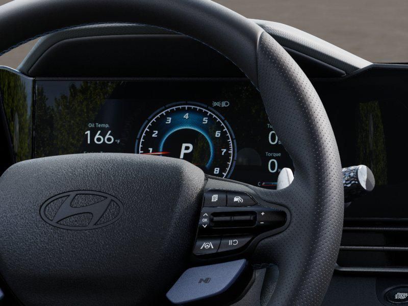 2025 Hyundai Elantra Base 14
