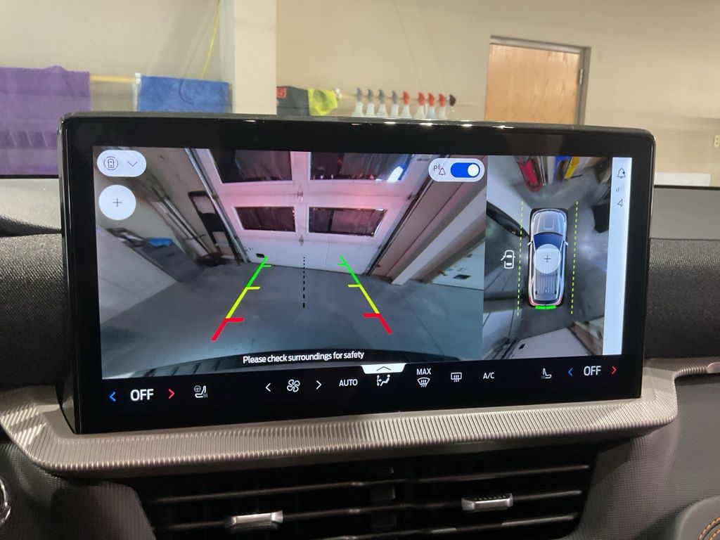 New 2026 White Ford Tremor image 16