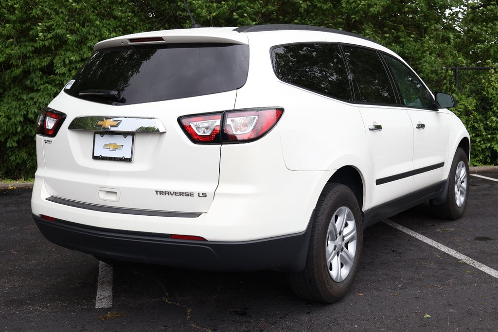 2013 Chevrolet Traverse LS 8
