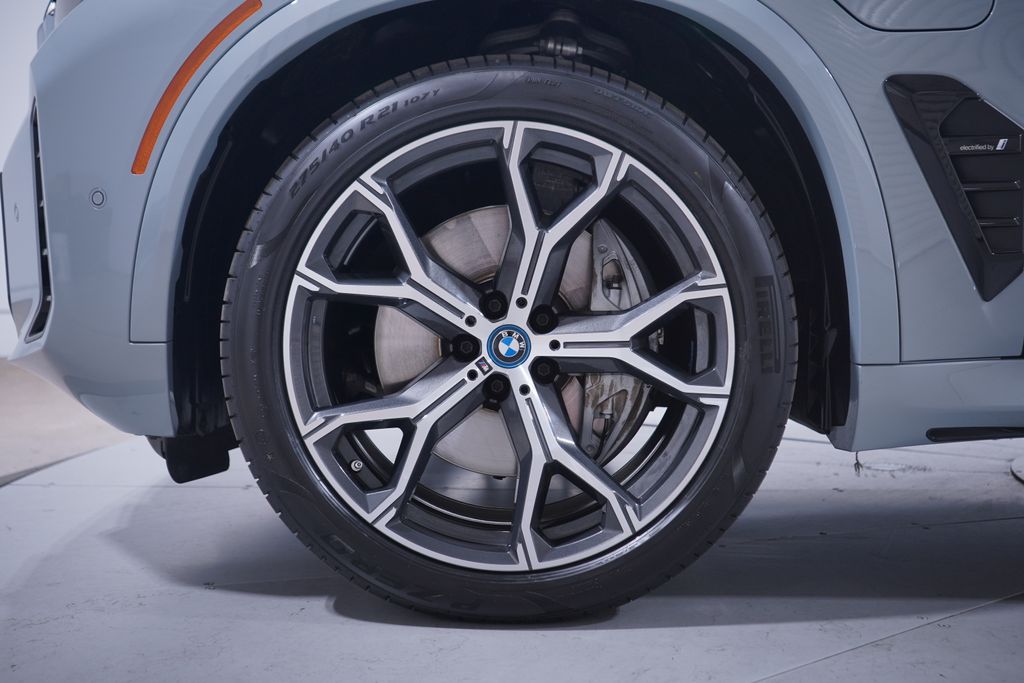 Thumbnail: 2024 BMW X5 - 2