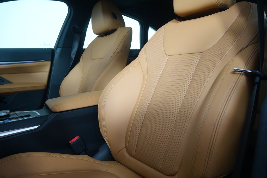 Thumbnail: 2026 BMW i4 - 11