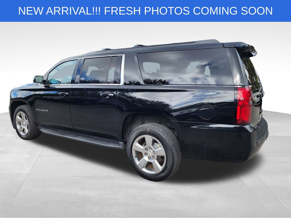 2018 Chevrolet Suburban LT 4