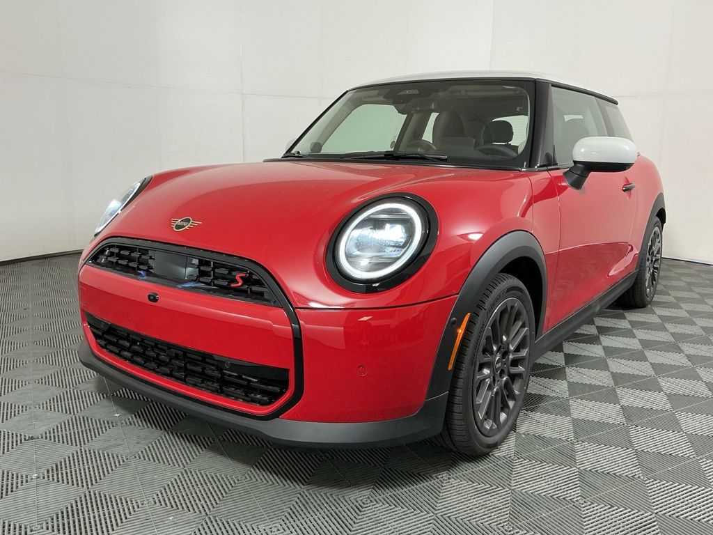 View vehicle photo 2