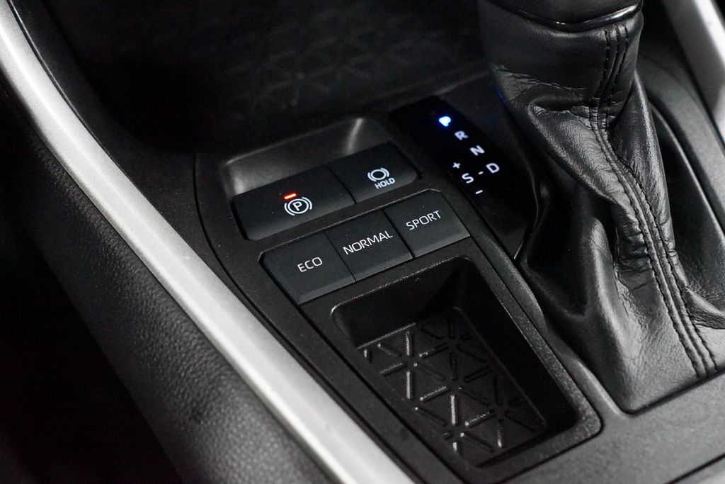 Thumbnail: 2024 Toyota RAV4 - 22
