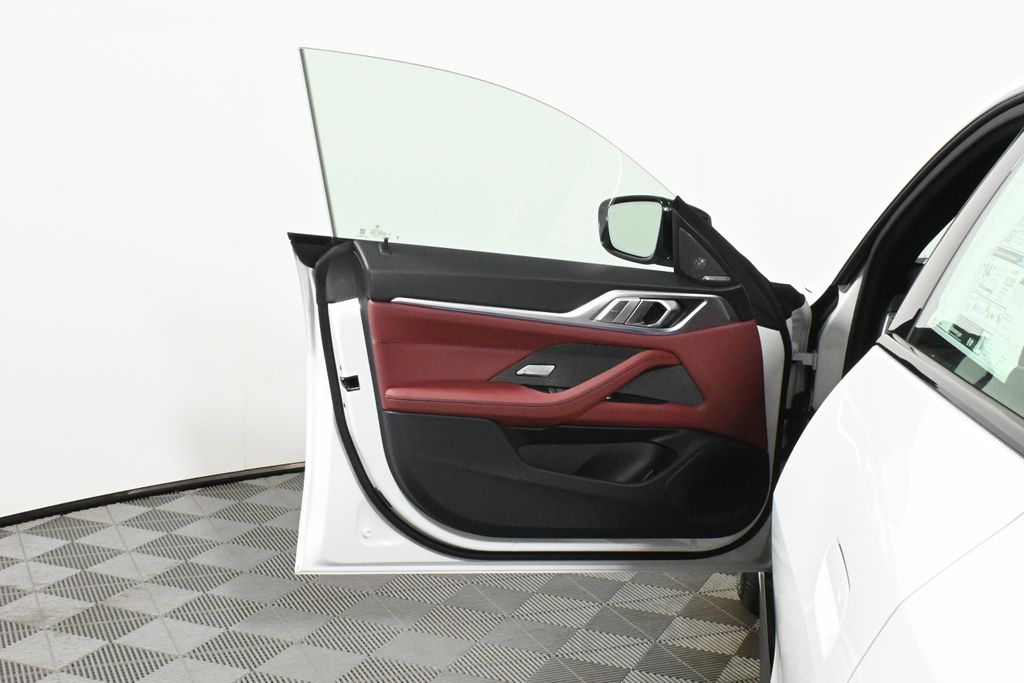 2025 BMW i4 xDrive40 28