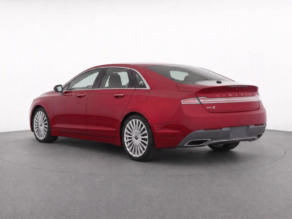 Used 2017 Ruby Red Metallic Lincoln Reserve image 4