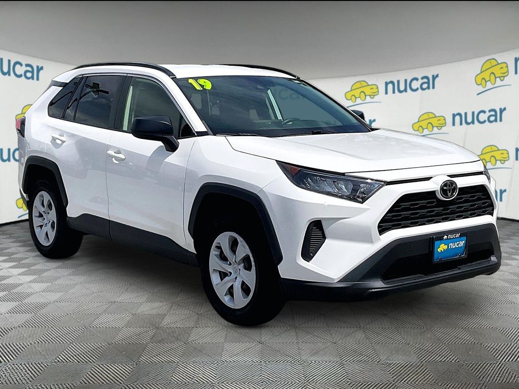 2019 Toyota RAV4 — photo 1