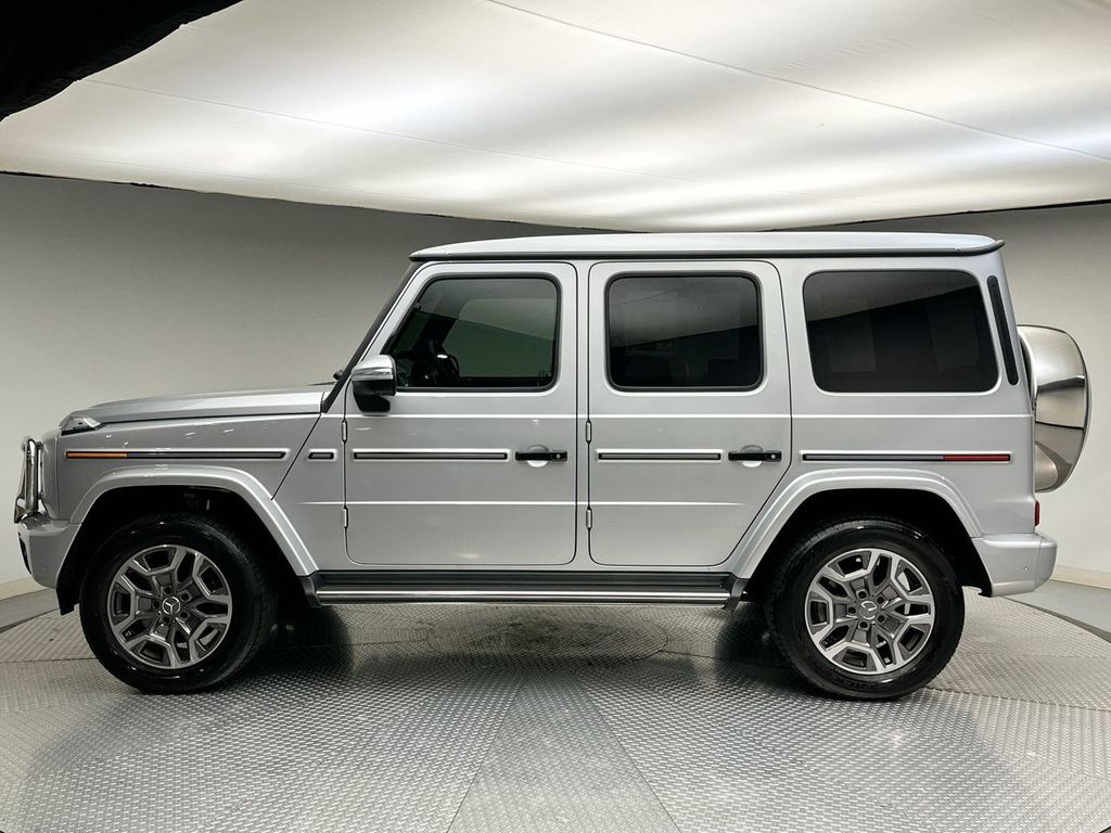Thumbnail: 2025 Mercedes-Benz G-Class - 2