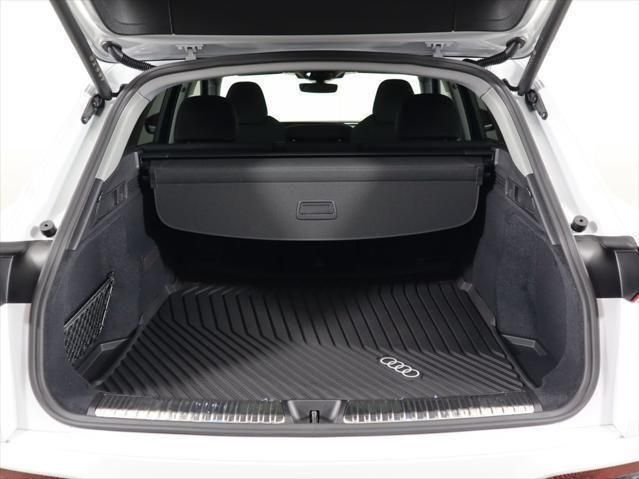 Thumbnail: 2025 Audi Q5 - 30