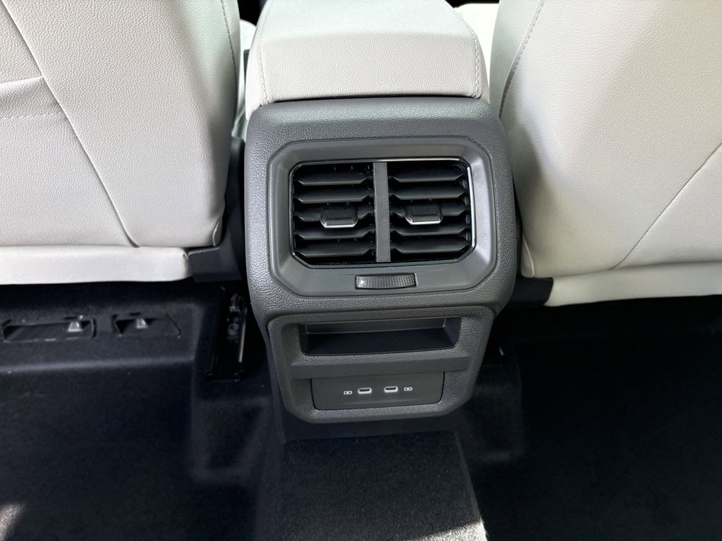 New 2026 White Volkswagen 1.5T SE image 25