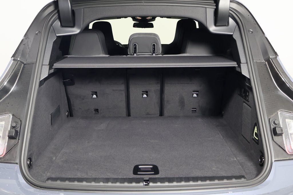 Thumbnail: 2026 BMW iX - 8