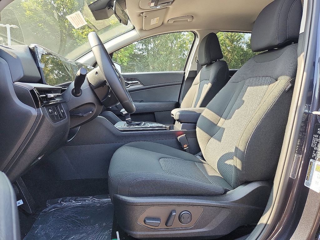 2026 Kia Sportage LX - Photo 8