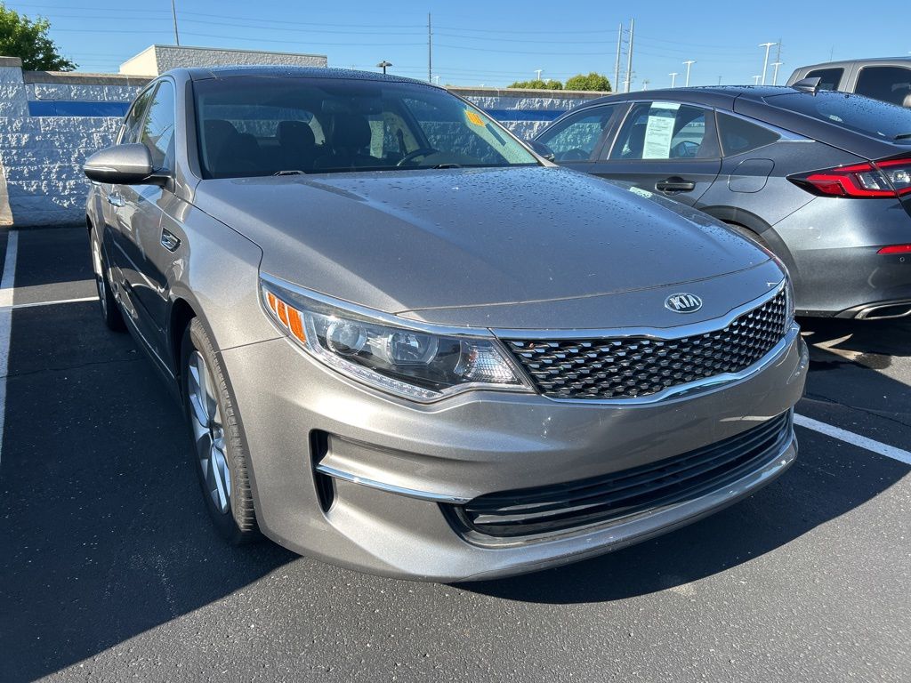 2018 Kia Optima EX 4