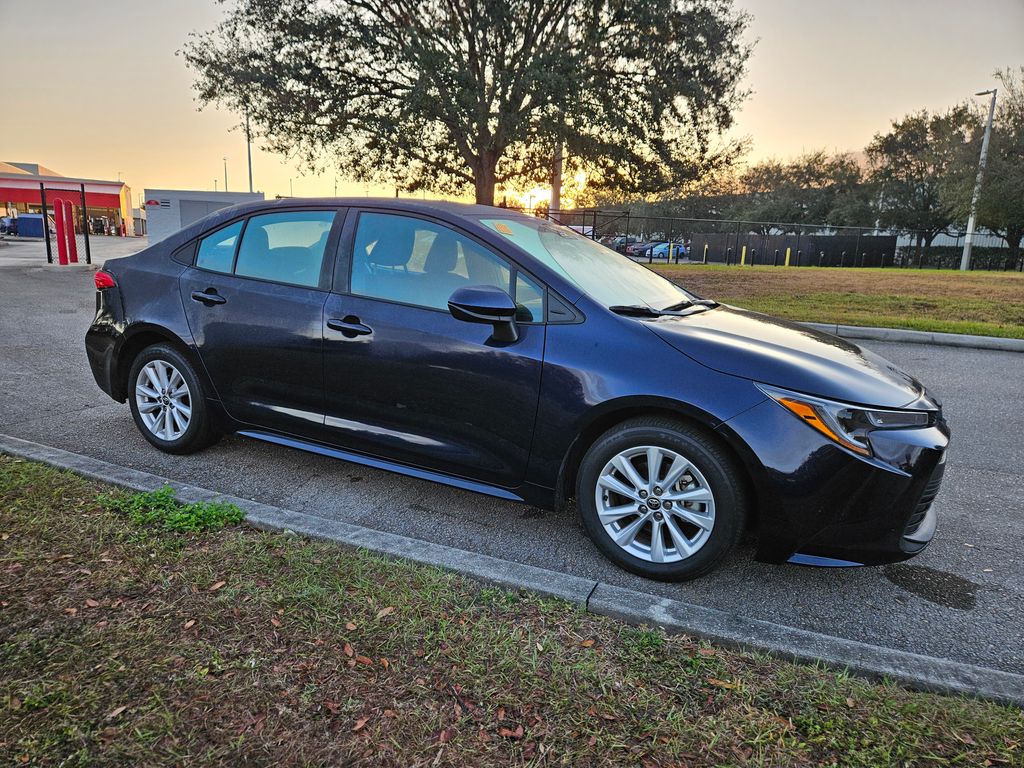 2023 Toyota Corolla LE 7