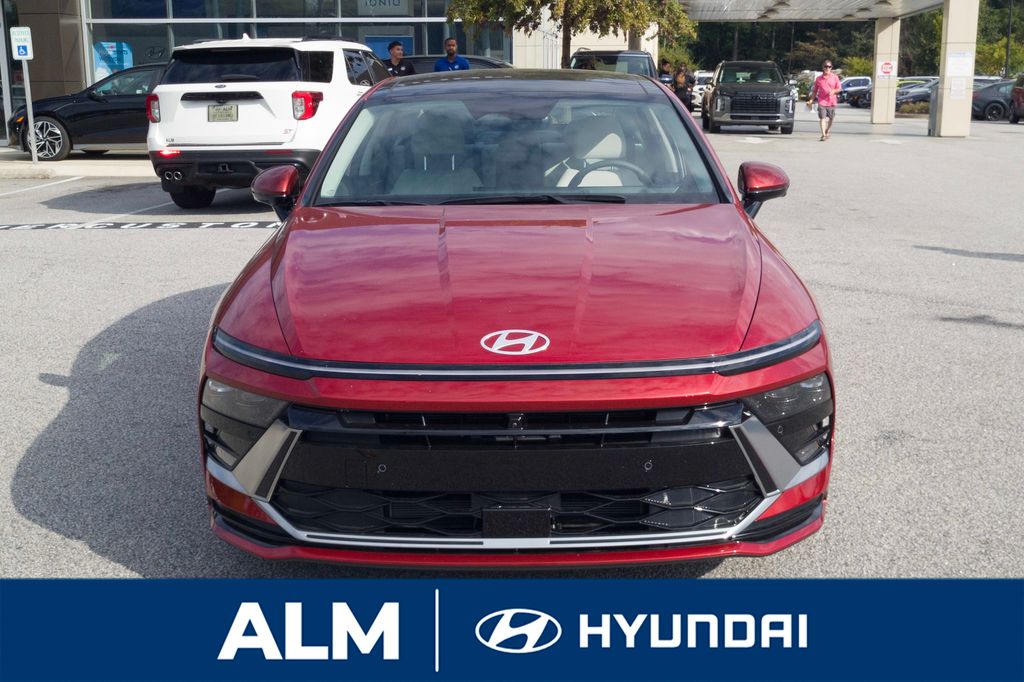 2025 Hyundai Sonata Hybrid Limited photo 2