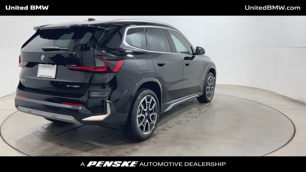 Thumbnail: 2026 BMW X1 - 8