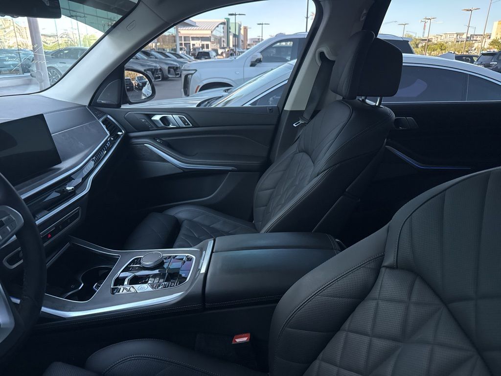Thumbnail: 2024 BMW X7 - 7