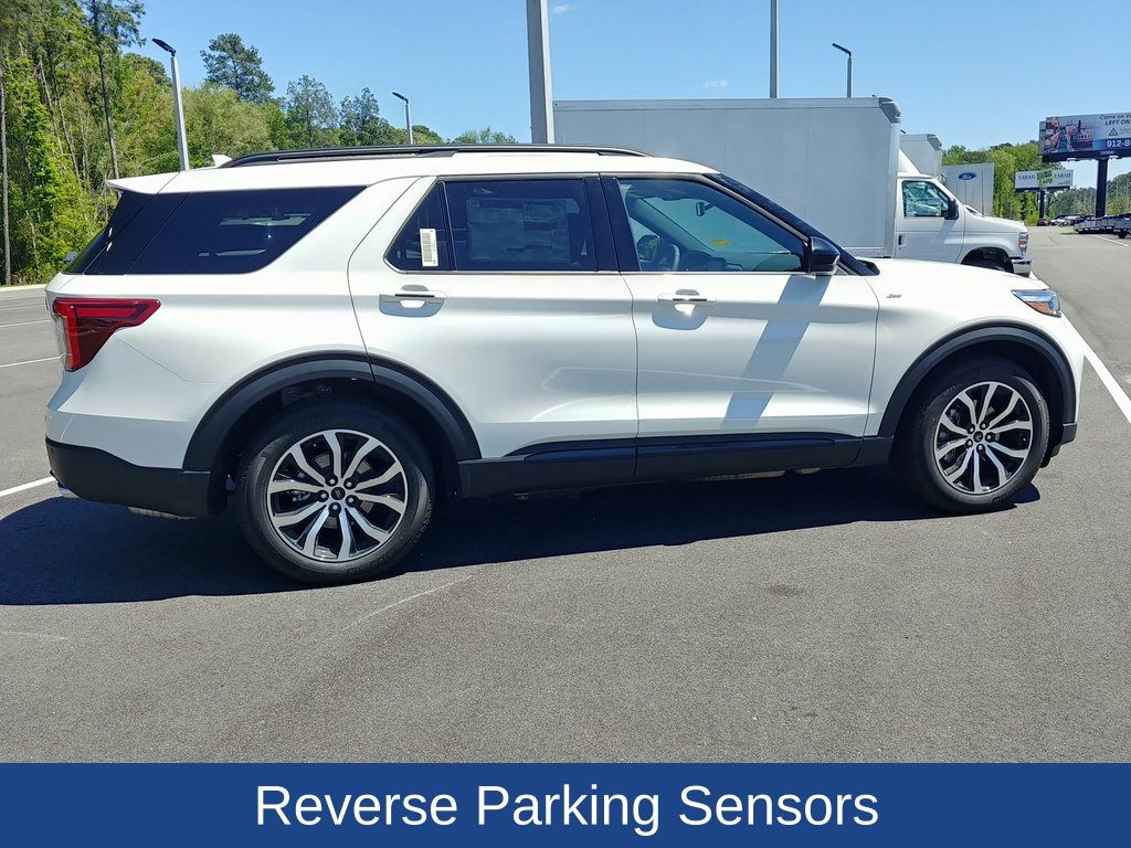 2024 Ford Explorer ST-Line