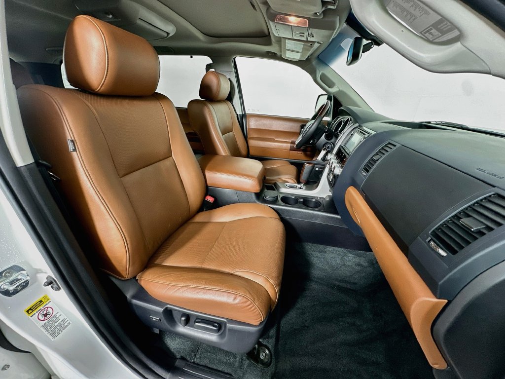 Thumbnail: 2017 Toyota Sequoia - 31