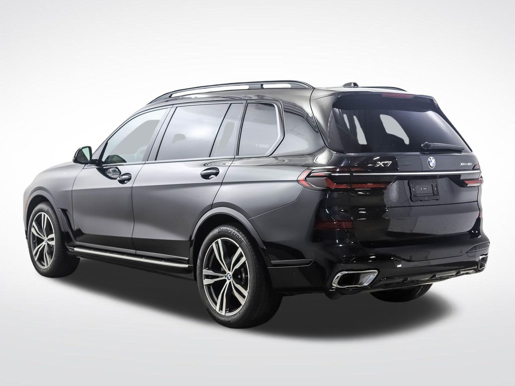 Thumbnail: 2026 BMW X7 - 3