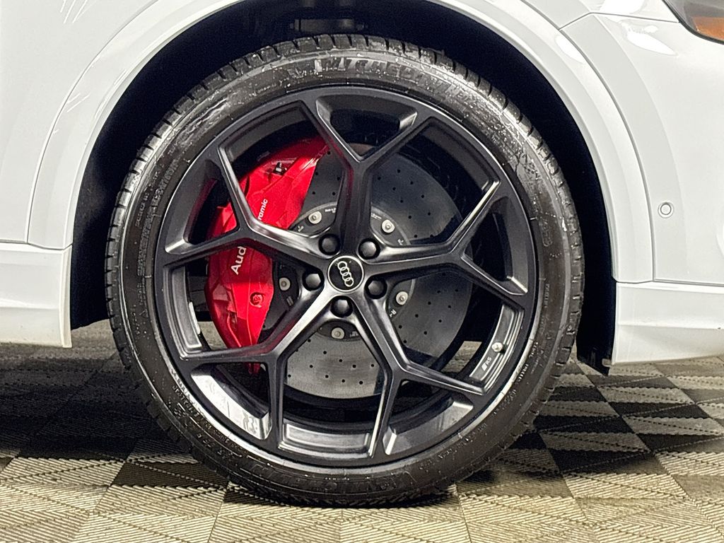 2025 Audi RS Q8 performance 4.0T