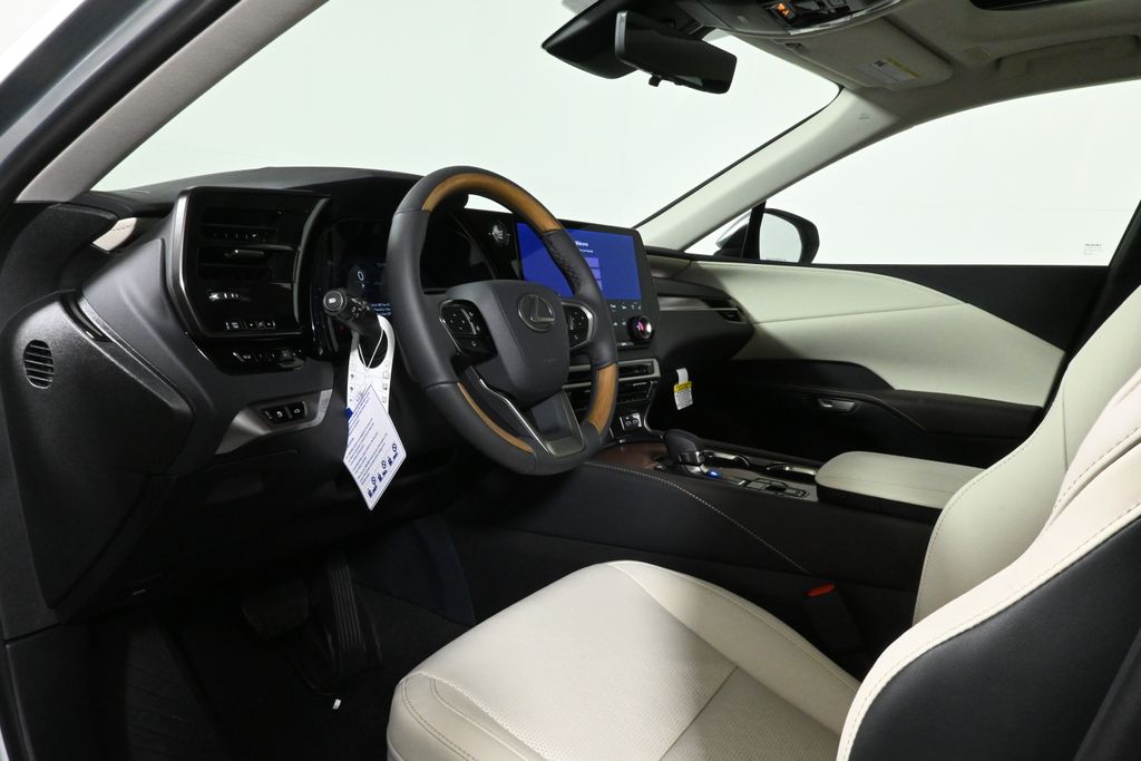Thumbnail: 2025 Lexus RX - 15