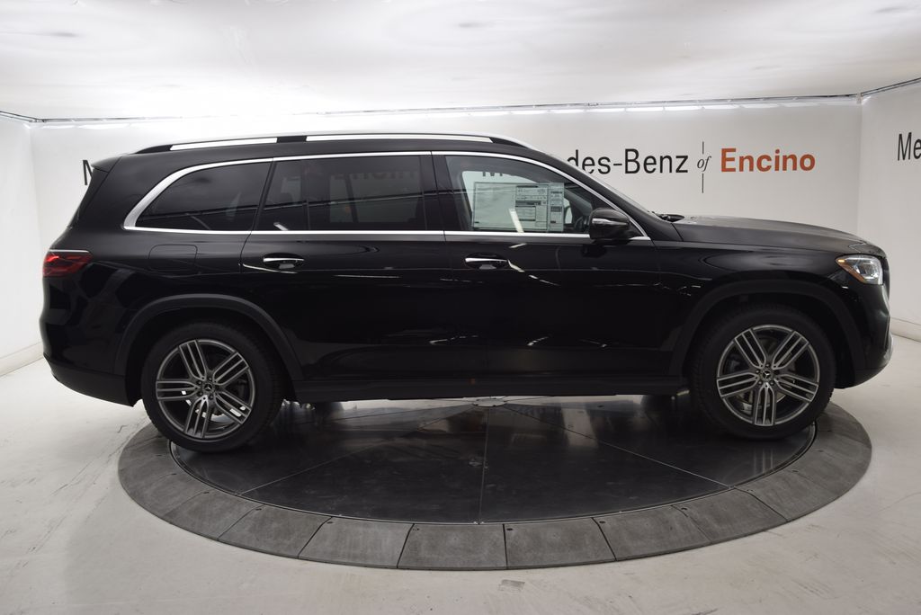 View vehicle photo 7