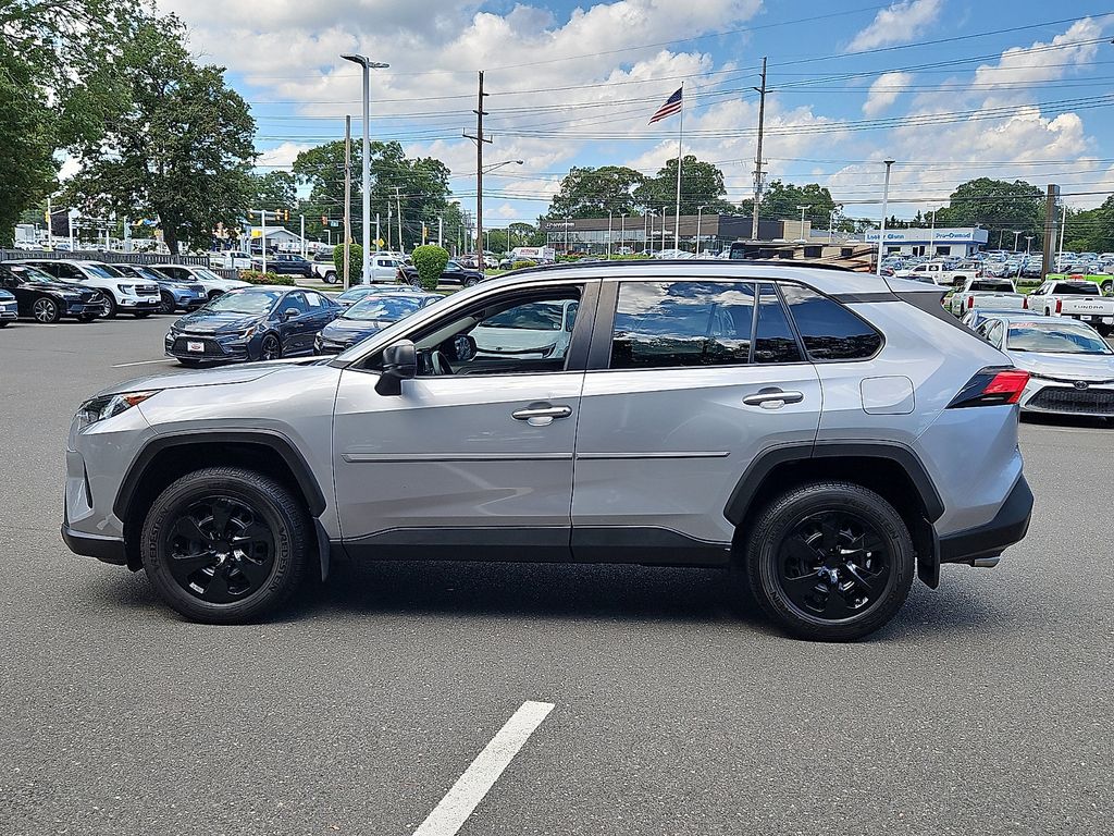 Thumbnail: 2020 Toyota RAV4 - 8