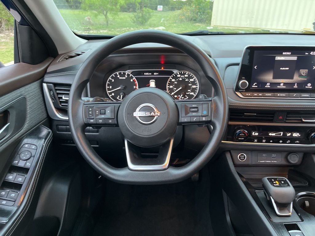 2023 Nissan Rogue SV 17