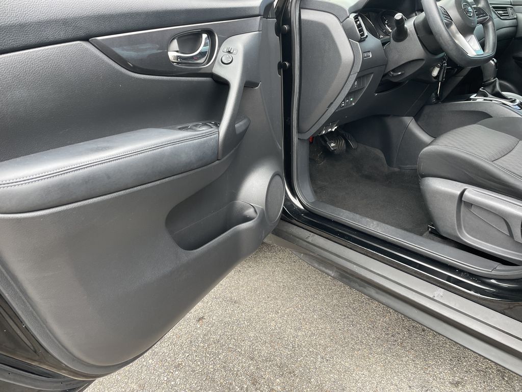 Used 2017 Nissan Rogue SUV