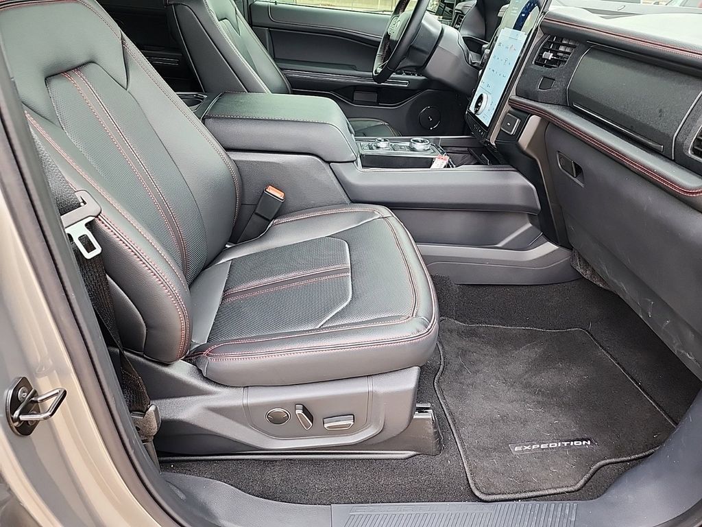 2024 Ford Expedition Limited photo