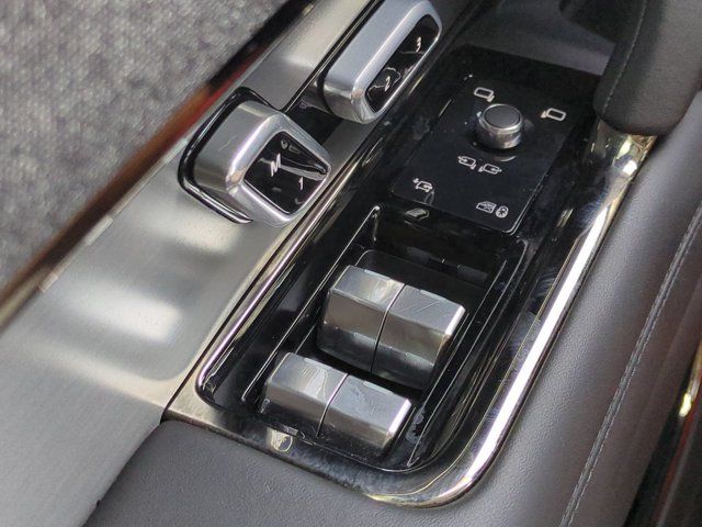Used 2024 Red Land Rover Dynamic SE image 22