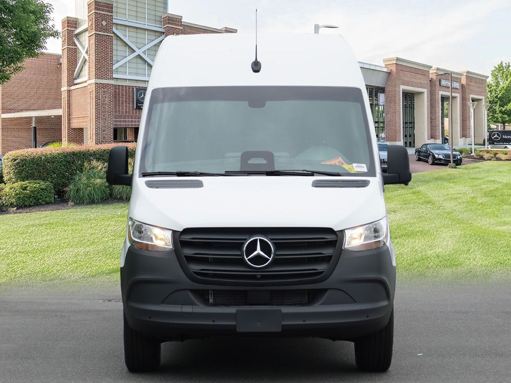Thumbnail: 2025 Mercedes-Benz Sprinter - 2